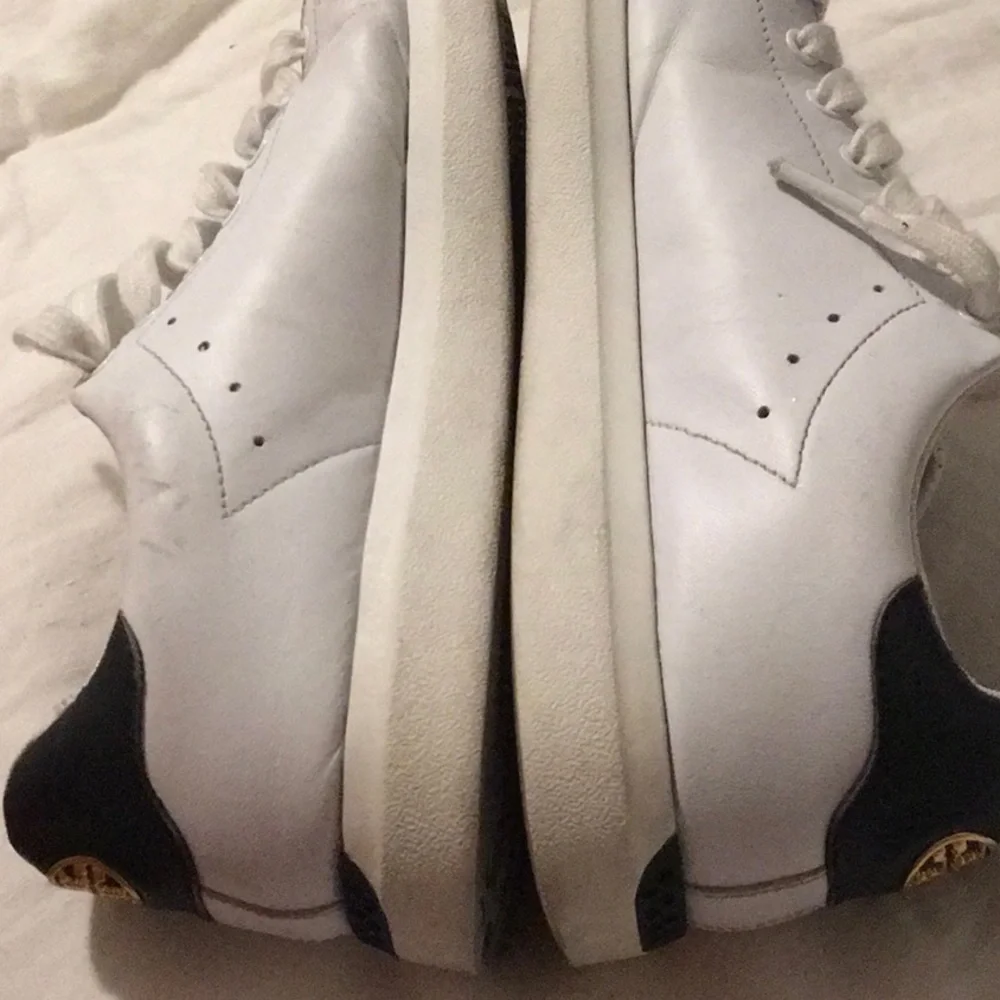 TORY BURCH HOWELL COURTSIDE LOW TOP SNEAKER​​​​‎